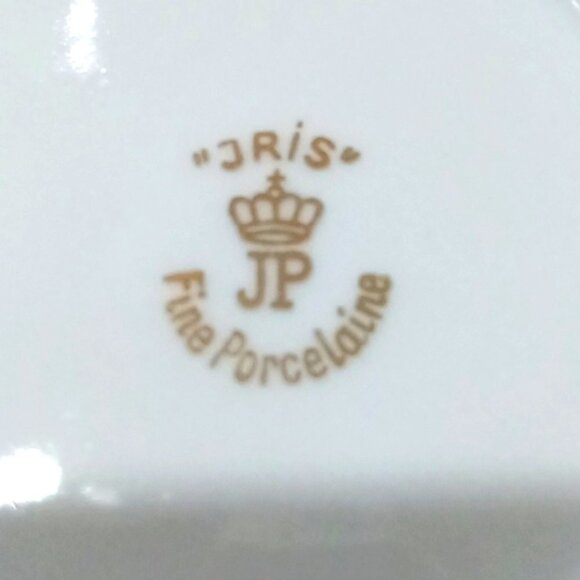 Vintage Jris JP Fine Porcelaine Footed Teacup & Saucer Set - Picture 6 of 9